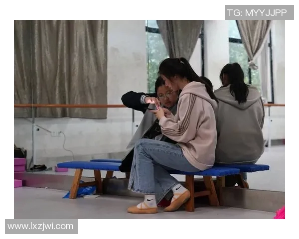 南京滑板队与广州滑板队赛后复盘团队协作的精彩瞬间与经验分享